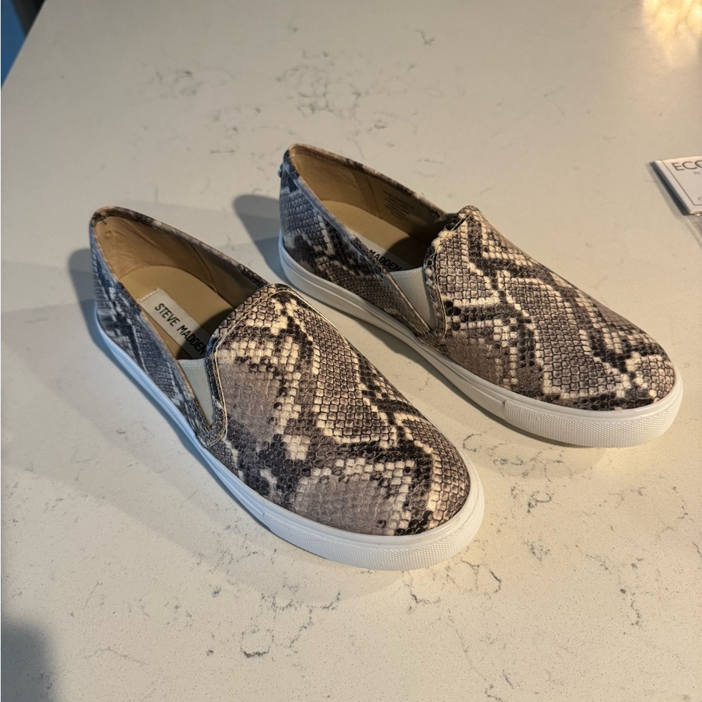 New Steve Madden slip-on shoes